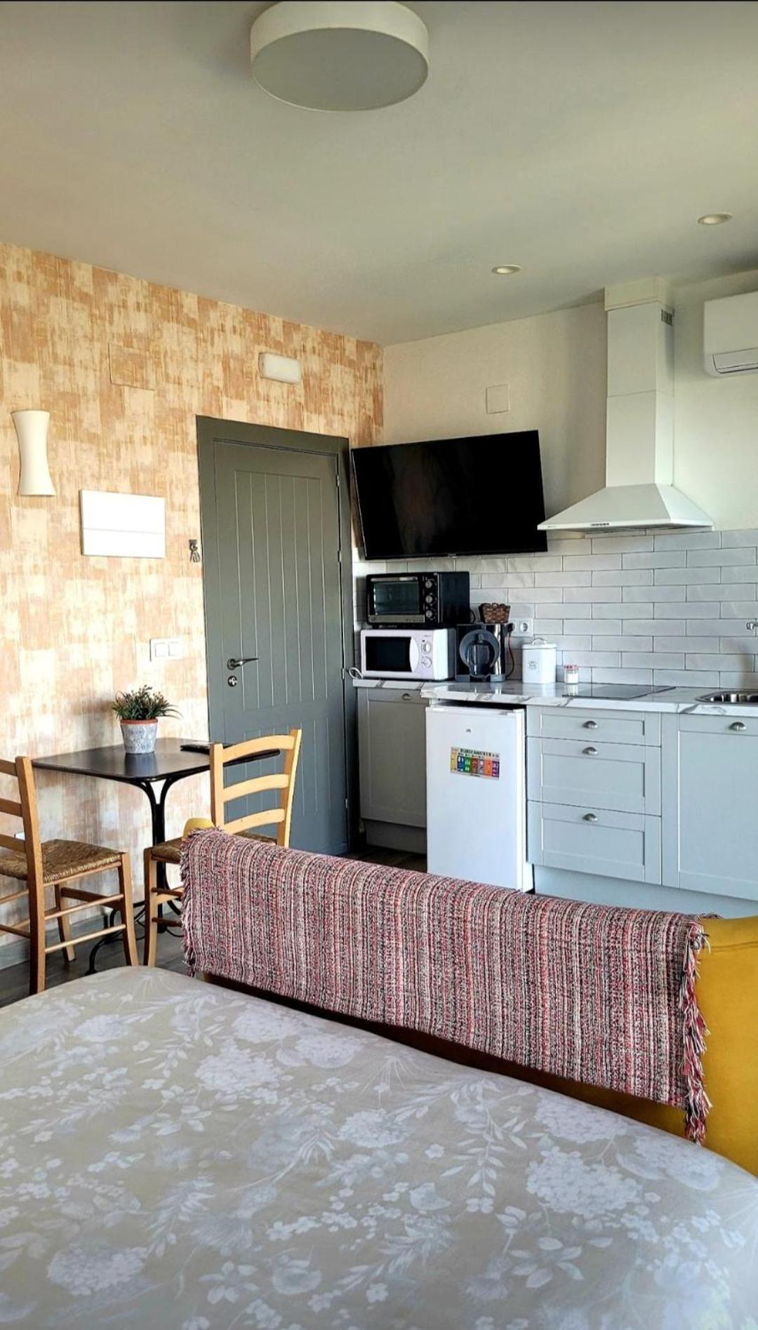 Casas Rurales Maribel - Complejo Moradas Del Cerro 2 - Suites Con Jacuzzi En Alcala Del Jucar Casas del Cerro Kamer foto