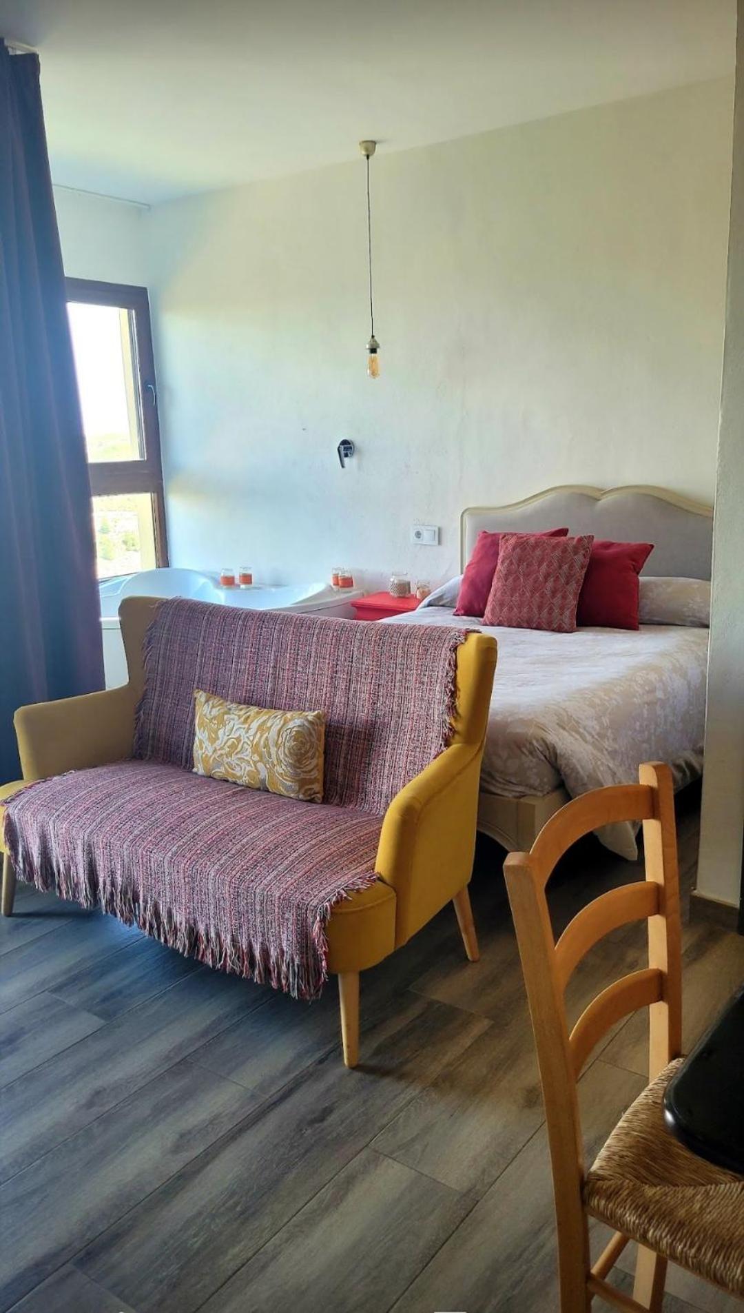 Casas Rurales Maribel - Complejo Moradas Del Cerro 2 - Suites Con Jacuzzi En Alcala Del Jucar Casas del Cerro Kamer foto