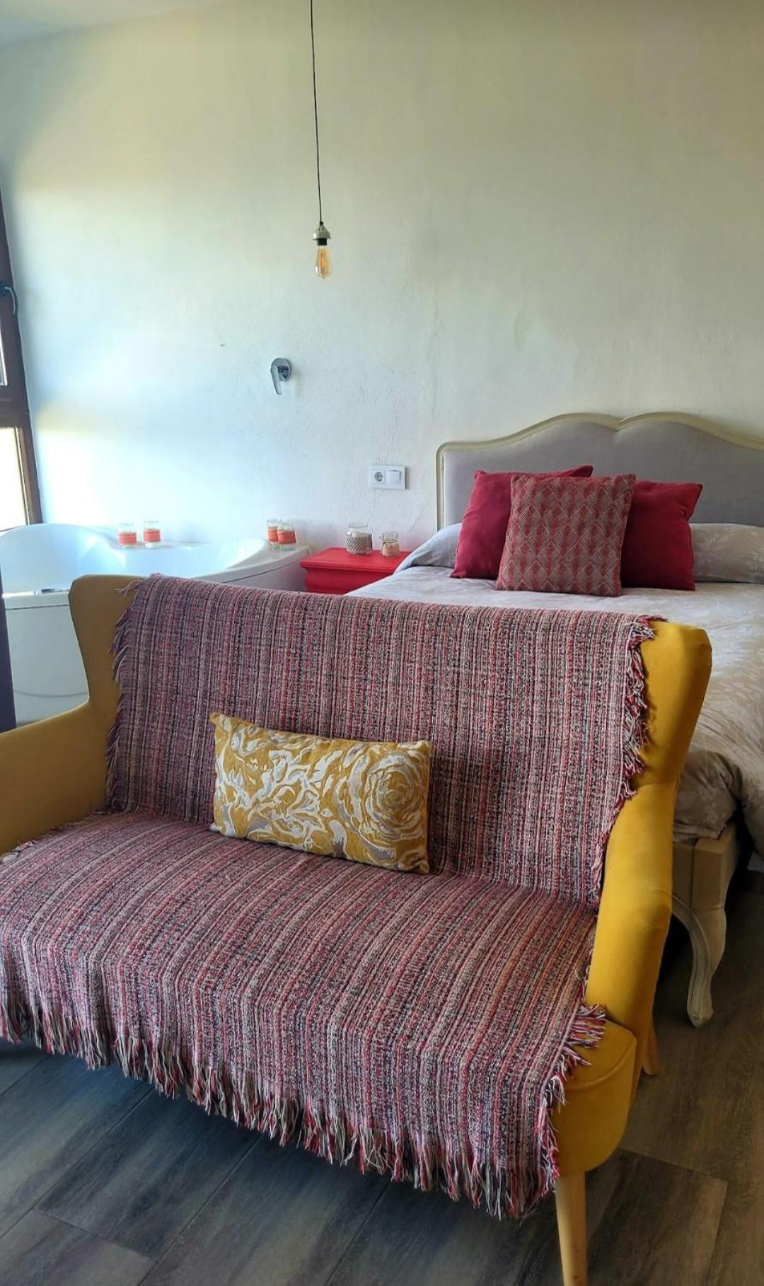 Casas Rurales Maribel - Complejo Moradas Del Cerro 2 - Suites Con Jacuzzi En Alcala Del Jucar Casas del Cerro Kamer foto