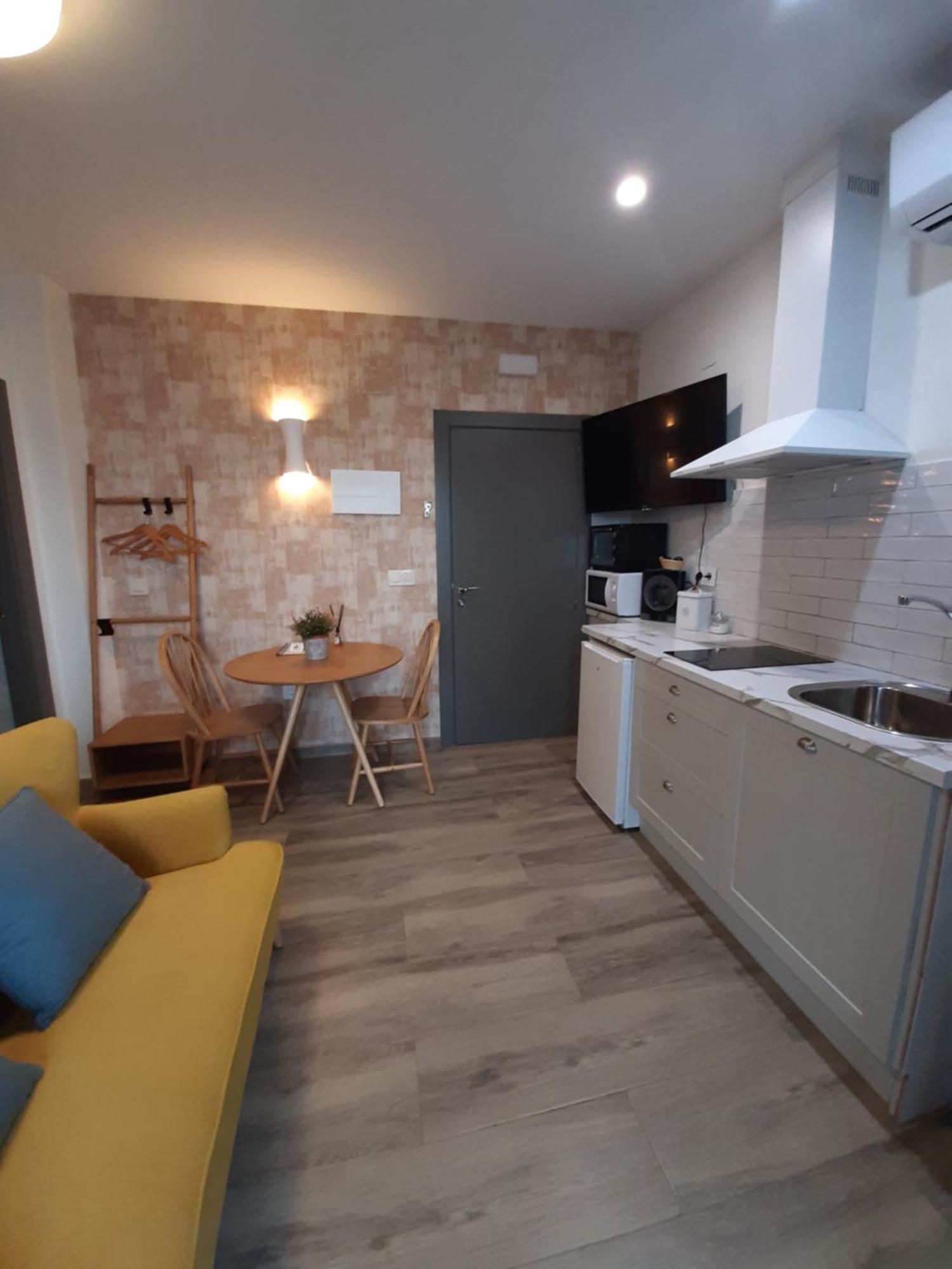 Casas Rurales Maribel - Complejo Moradas Del Cerro 2 - Suites Con Jacuzzi En Alcala Del Jucar Casas del Cerro Kamer foto